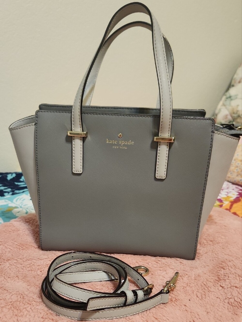 KATE SPADE Two-Tone Light Gray Satchel with Pale Gray Sides - Picture 10 of 12